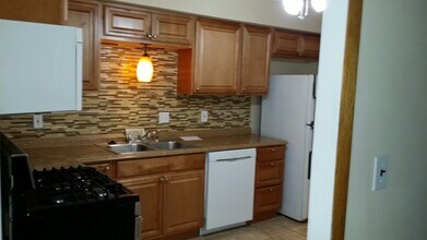 361 Fox Village Ct in Ballwin, MO - Building Photo - Building Photo