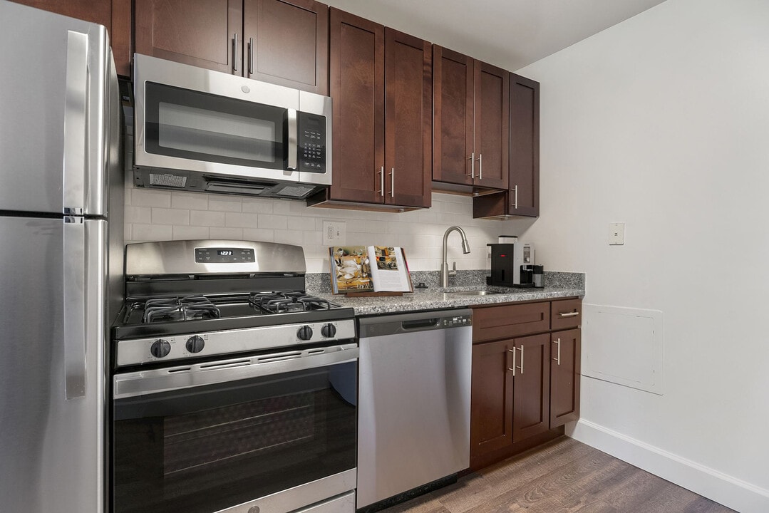 Tuscany Woods Apartments in Windsor Mill, MD - Foto de edificio