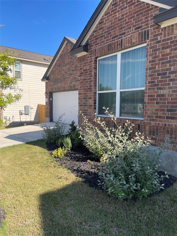 240 Robert Hightower Dr in Jarrell, TX - Building Photo - Building Photo