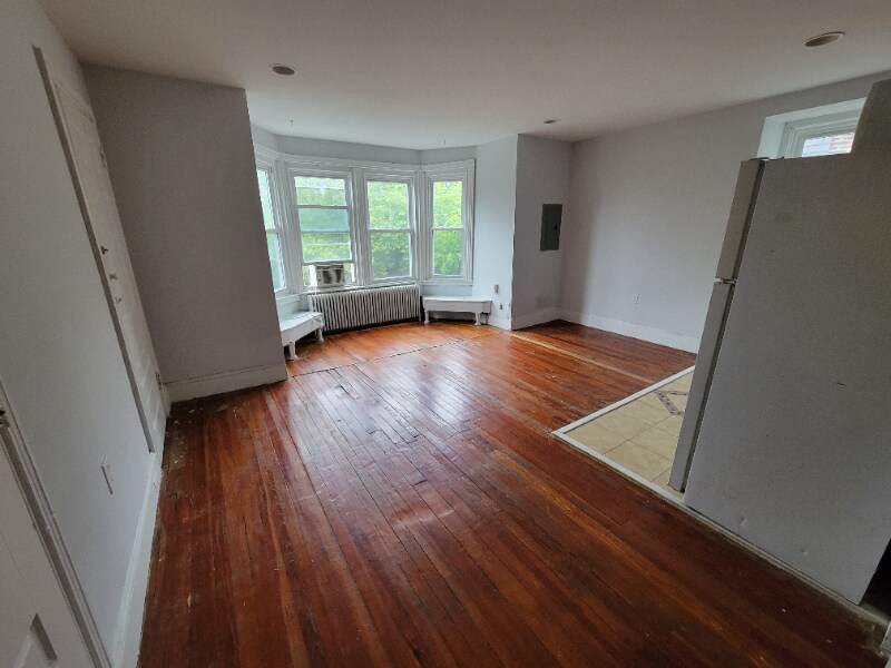 4517 Chester Ave in Philadelphia, PA - Building Photo