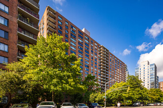 CPW Towers in New York, NY - Building Photo - Building Photo