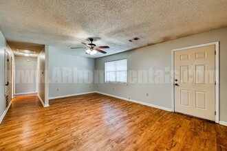 114 S Mitchell St in Conway, AR - Building Photo - Building Photo