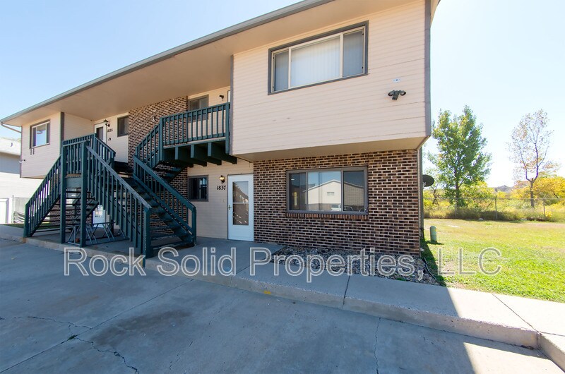 1833 Edgewater Ave in Cheyenne, WY - Building Photo