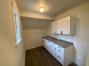 600 Douglas St, Unit # 2 in Wenatchee, WA - Building Photo - Building Photo