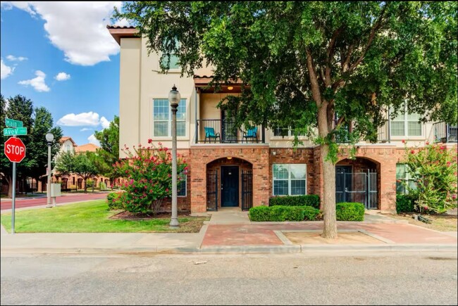 2119 Main St in Lubbock, TX - Building Photo - Building Photo