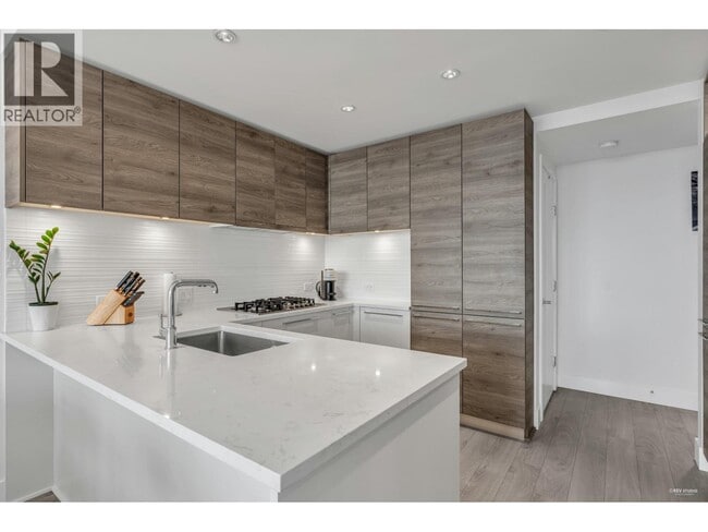 property at 7358 Edmonds St