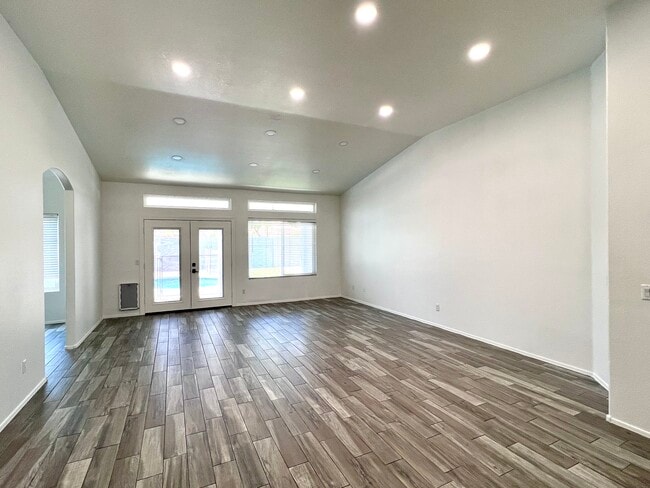 1501 E Princeton Ave in Gilbert, AZ - Foto de edificio - Building Photo