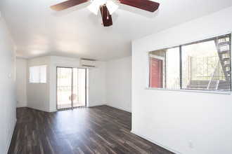 Short Hills Apartments in Austin, TX - Building Photo - Interior Photo