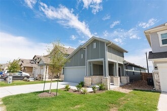 6206 Marsh Ln in Buda, TX - Building Photo - Building Photo