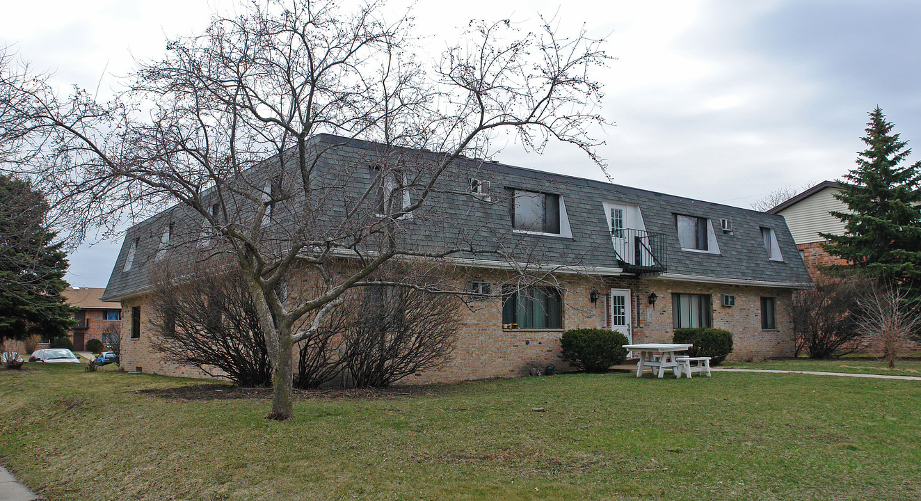 1700 S 116th St in Milwaukee, WI - Building Photo