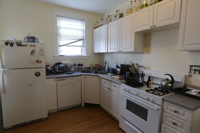 3538 W Grace St, Unit E3 in Chicago, IL - Building Photo - Building Photo