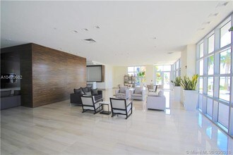 1330 West Ave-Unit -3501 in Miami Beach, FL - Building Photo - Building Photo
