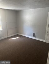 2512 Jefferson St in Harrisburg, PA - Building Photo