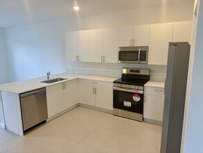 18402 SW 2nd St in Pembroke Pines, FL - Building Photo - Building Photo