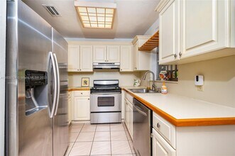 1832 SW 62nd Pl in Miami, FL - Building Photo - Building Photo
