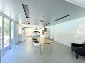 1801 Roscomare Rd in Los Angeles, CA - Building Photo - Building Photo