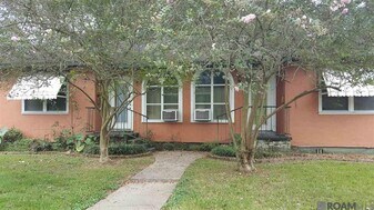 2148 Stanford Ave in Baton Rouge, LA - Building Photo