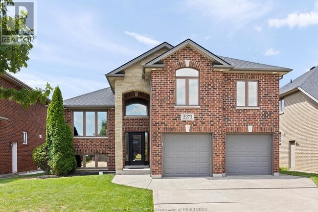 2273 Askin Ave