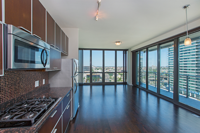 property at 708 W Wayman St