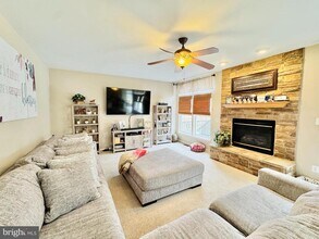 29 Kinross Dr in Stafford, VA - Building Photo - Building Photo