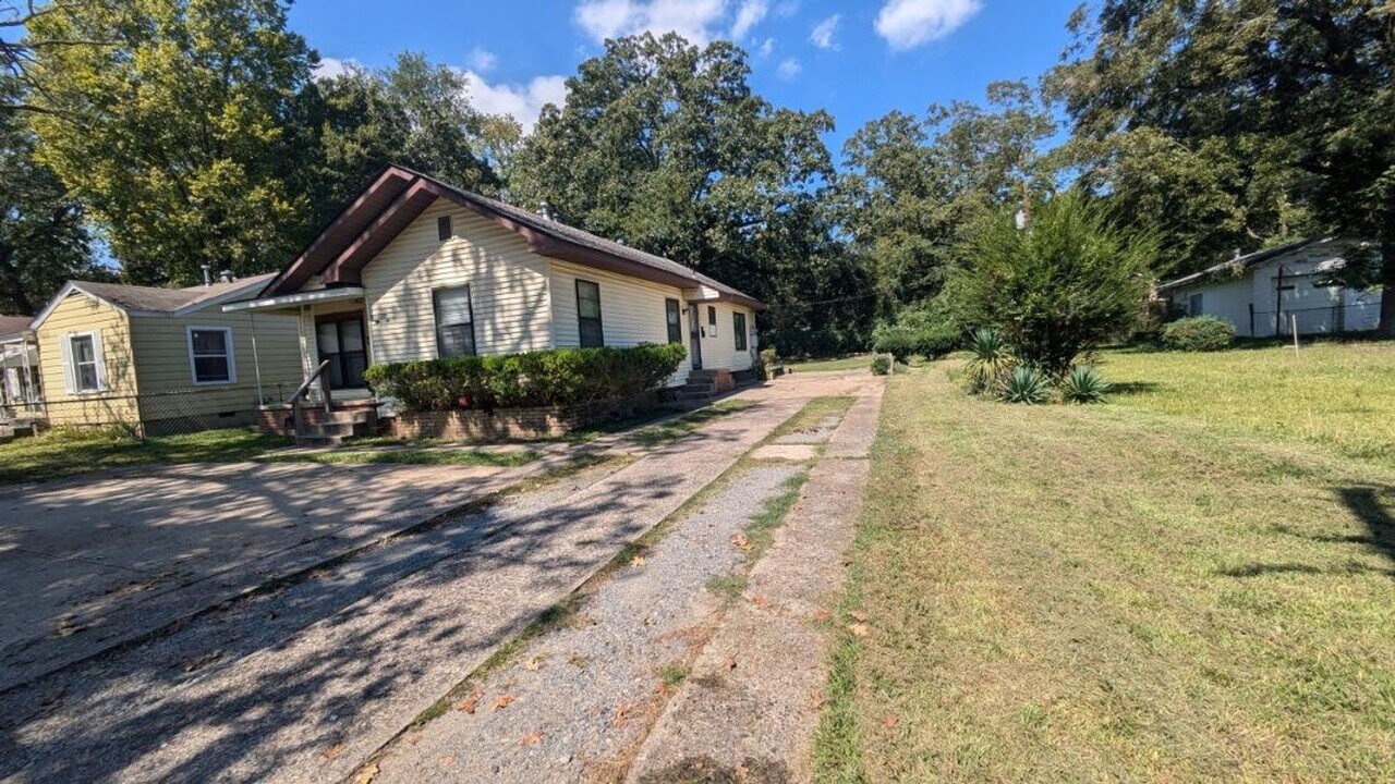 4510 W 29th St-Unit -4510 in Little Rock, AR - Building Photo