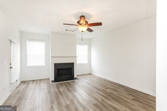 610 Clairidge Ln SW in Lawrenceville, GA - Building Photo - Building Photo