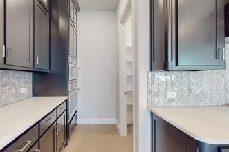 9419 Rockmount Drive in Dallas, TX - Building Photo - Building Photo