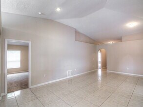 16041 Wilkinson Dr in Clermont, FL - Building Photo - Building Photo