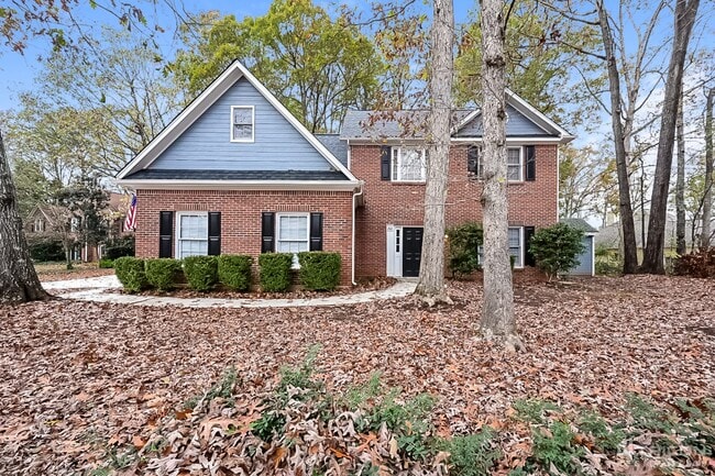 property at 2611 Peregrine Ct