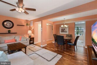 4916 Van Masdag Ct in Annandale, VA - Building Photo - Building Photo