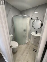 2039 Davenport Rd in Toronto, ON - Building Photo - Building Photo