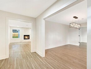 5034 Oak Shadows Dr in Houston, TX - Building Photo - Building Photo