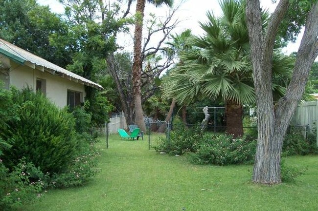 1215 S Farmer Ave in Tempe, AZ - Building Photo - Building Photo