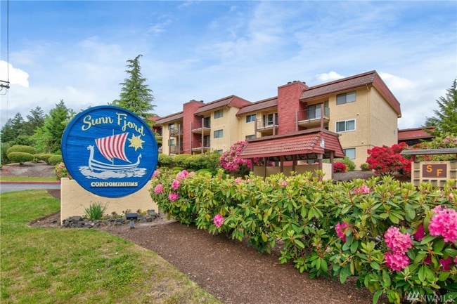 1700 W Sunn Fjord Ln