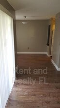 9003 Westchester Cir in Tampa, FL - Building Photo - Building Photo