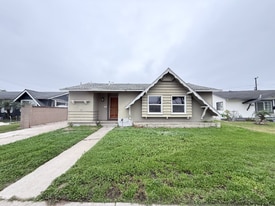 7182 El Verano Dr in Buena Park, CA - Building Photo