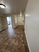 2914 W Yosemite Ave in Manteca, CA - Building Photo - Building Photo