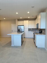 868 Angwin Ln in Henderson, NV - Building Photo - Building Photo