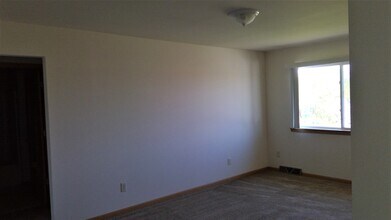 2319 S Terrace St in Janesville, WI - Building Photo - Building Photo