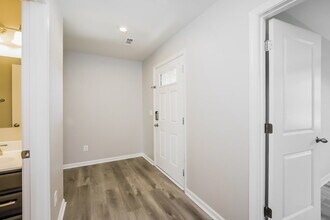 224 Nottingham Ln in La Vergne, TN - Building Photo - Building Photo