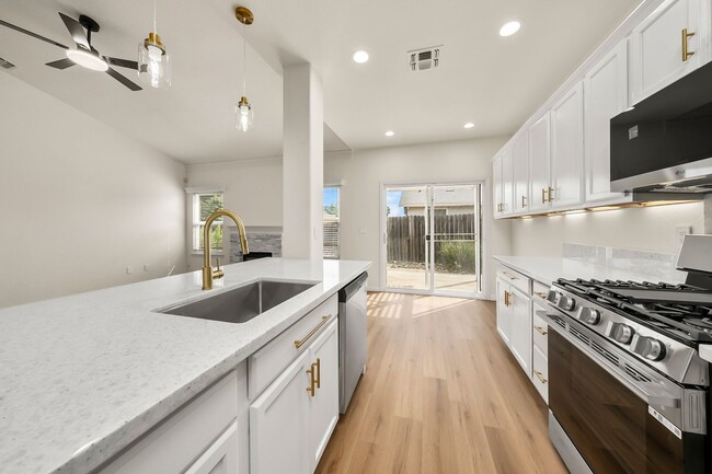 4216 Timothy Ln in Rocklin, CA - Building Photo - Building Photo