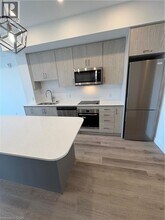 461 Green Rd in Hamilton, ON - Building Photo - Building Photo