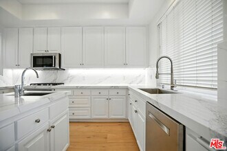 6440 Lunita Rd in Malibu, CA - Building Photo - Building Photo