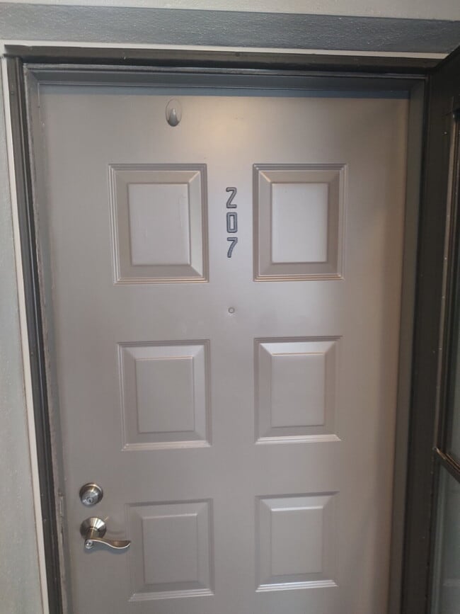 3399 Mermoor Dr in Palm Harbor, FL - Building Photo - Building Photo