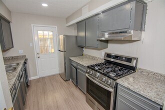 1621 Northwood St in Houston, TX - Foto de edificio - Building Photo