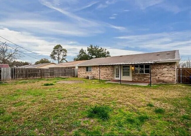 423 Southlake Dr in Forney, TX - Building Photo - Building Photo