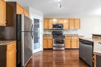 13509-1141A 141a Ave NW in Edmonton, AB - Building Photo - Building Photo