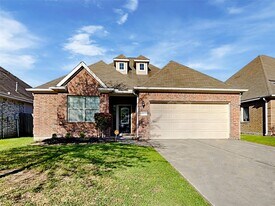10224 Forest Glade Ct in Conroe, TX - Building Photo