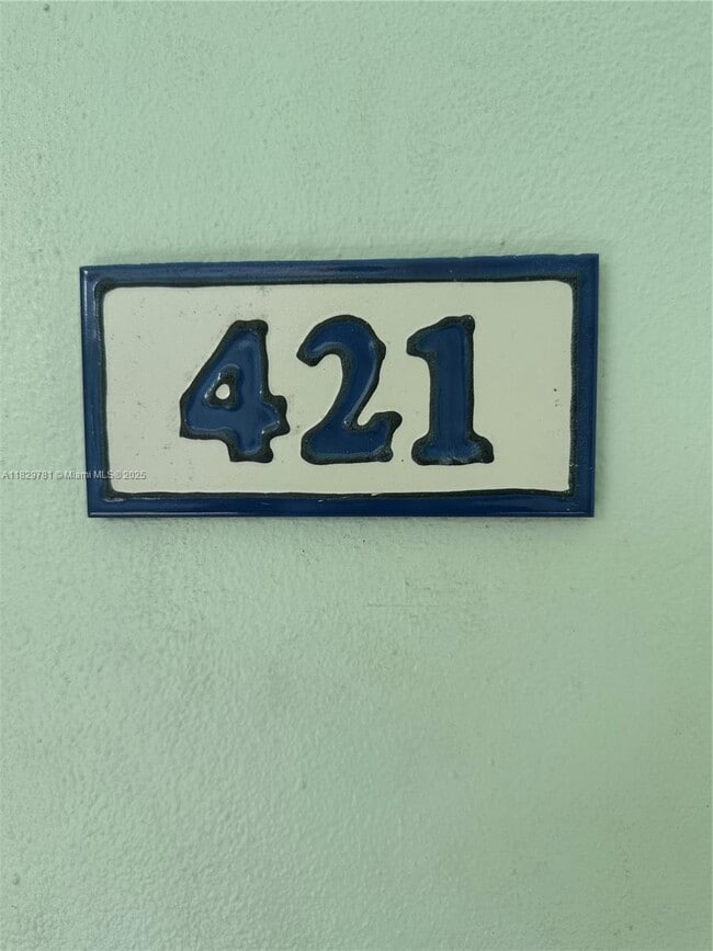 property at 2539 Bayshore Dr