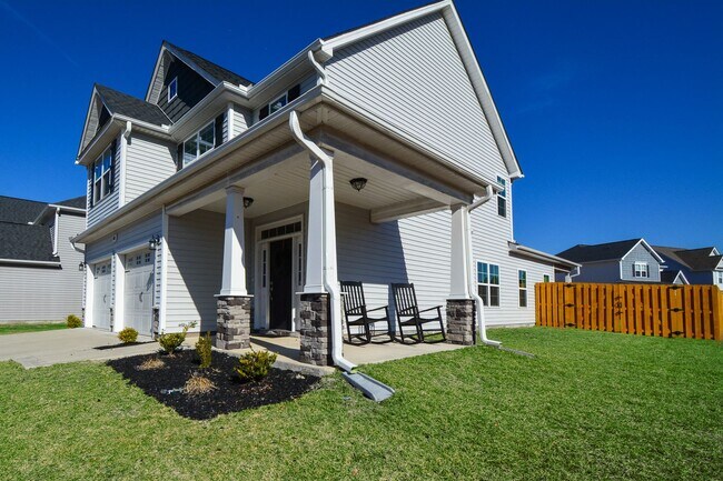 400 Anchor Hitch Ct in Sneads Ferry, NC - Building Photo - Building Photo